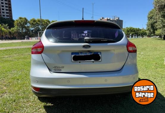 Autos - Ford Focus Se plus 2018 Nafta 94700Km - En Venta