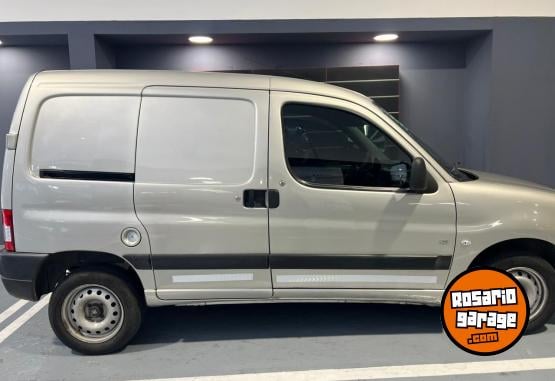 Utilitarios - Peugeot Partner 2014 Diesel 169000Km - En Venta