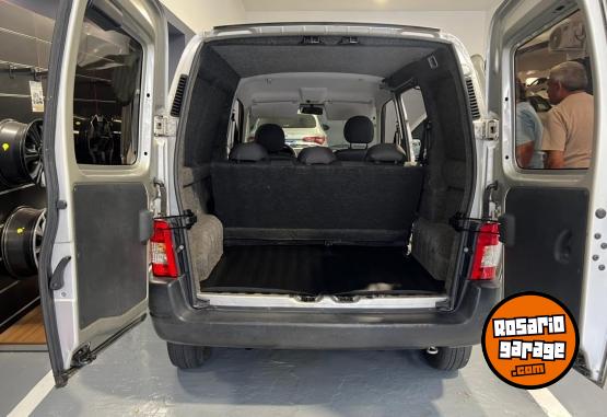 Utilitarios - Peugeot Partner 2014 Diesel 169000Km - En Venta