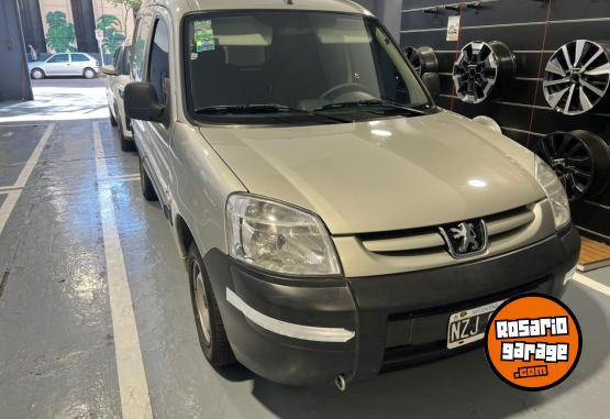 Utilitarios - Peugeot Partner 2014 Diesel 169000Km - En Venta