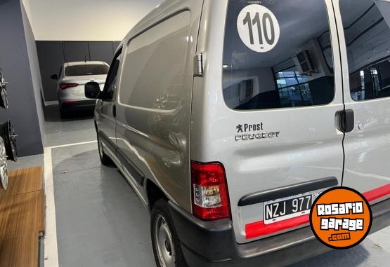 Utilitarios - Peugeot Partner 2014 Diesel 169000Km - En Venta
