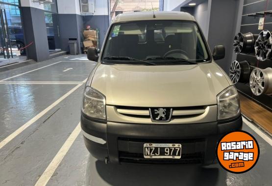Utilitarios - Peugeot Partner 2014 Diesel 169000Km - En Venta