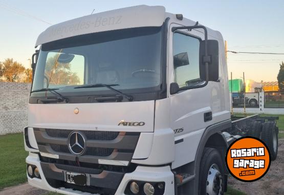 Camiones y Gr�as - MB ATEGO 1725 - En Venta