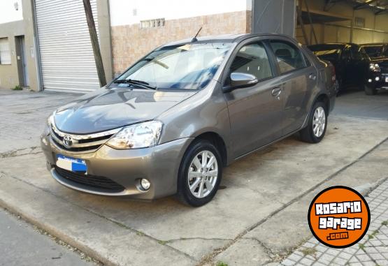 Autos - Toyota ETIOS XLS 2016 Nafta 71000Km - En Venta