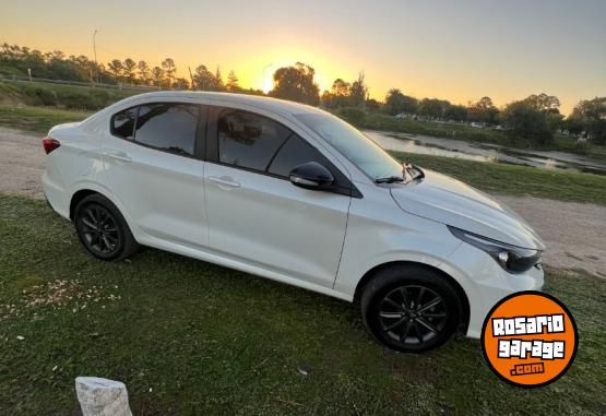 Autos - Fiat Cronos 2024 GNC 62000Km - En Venta