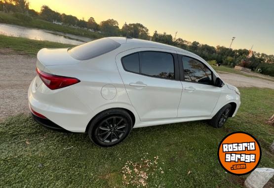 Autos - Fiat Cronos 2024 GNC 62000Km - En Venta