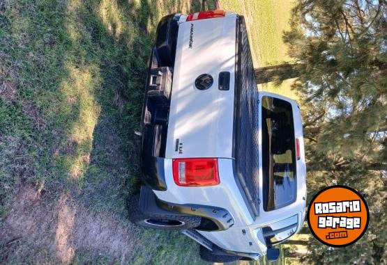 Camionetas - Volkswagen Amarok 2015 Diesel 240000Km - En Venta