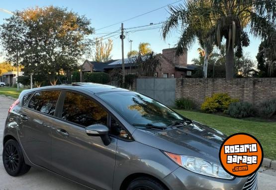 Autos - Ford Fiesta SE PLUS 2014 Nafta 120000Km - En Venta