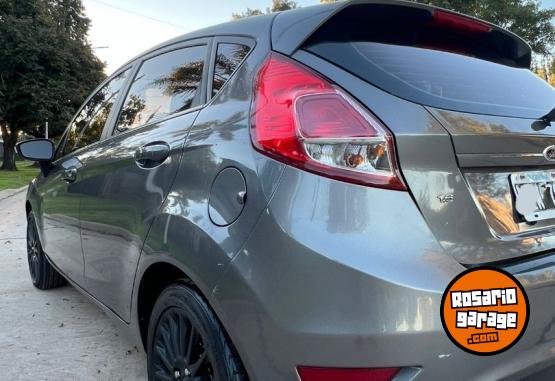 Autos - Ford Fiesta SE PLUS 2014 Nafta 120000Km - En Venta