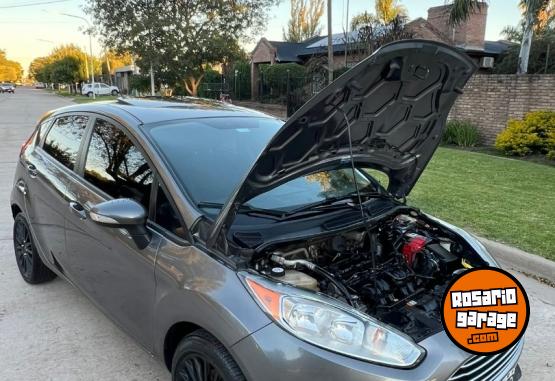 Autos - Ford Fiesta SE PLUS 2014 Nafta 120000Km - En Venta