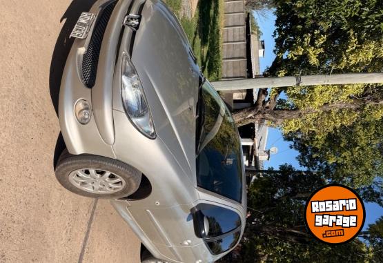 Autos - Peugeot 206 2008 Nafta 124000Km - En Venta