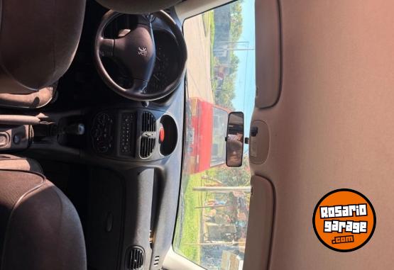 Autos - Peugeot 206 2008 Nafta 124000Km - En Venta