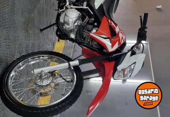Motos - Honda XR150L 2024 Nafta 12000Km - En Venta