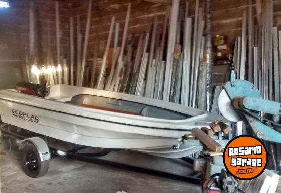 Embarcaciones - Casco + Motor+ Tr�iler. Poco uso y �nico due�o. - En Venta