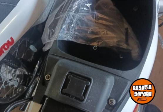 Motos - Corven Energy / Mirage 2026 Nafta 0Km - En Venta