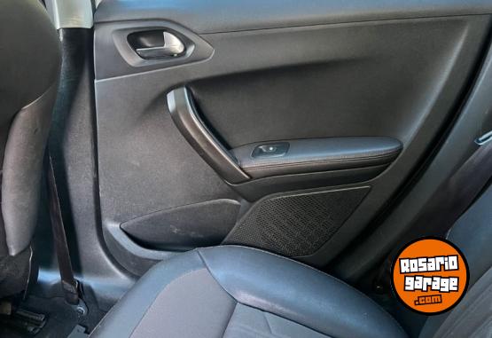 Autos - Peugeot 2008 2016 Nafta 140000Km - En Venta