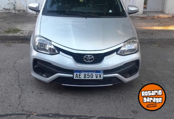 Autos - Toyota ETIOS HATCHBACK 2021 Nafta 41000Km - En Venta