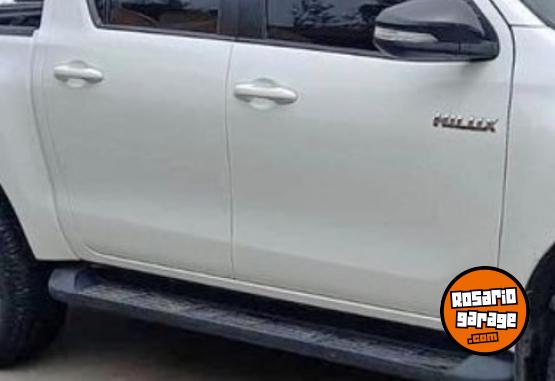 Camionetas - Toyota Hilux Sr 2019 Diesel 210000Km - En Venta