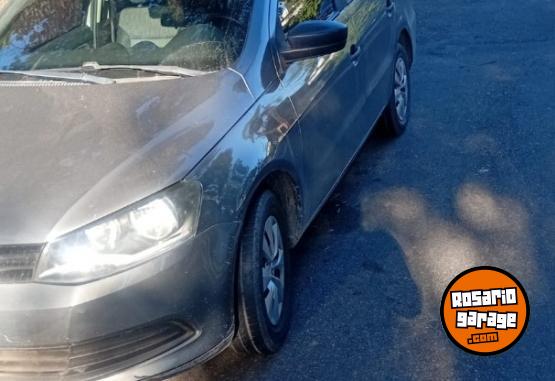 Autos - Volkswagen Voyage 2013 Nafta 750000Km - En Venta