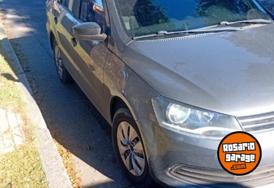 Autos - Volkswagen Voyage 2013 Nafta 750000Km - En Venta