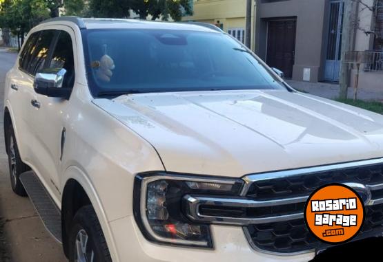 Camionetas - Ford EVEREST TITANIUM 2025 Nafta 10000Km - En Venta