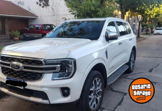 Camionetas - Ford EVEREST TITANIUM 2025 Nafta 10000Km - En Venta