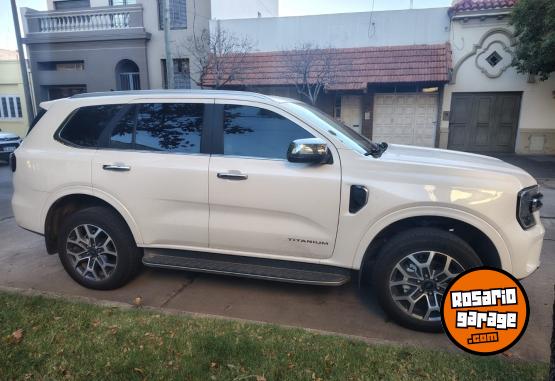 Camionetas - Ford EVEREST TITANIUM 2025 Nafta 10000Km - En Venta
