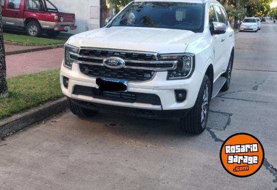Camionetas - Ford EVEREST TITANIUM 2025 Nafta 10000Km - En Venta