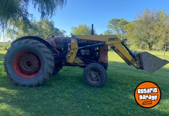 Camiones y Grúas - Pala fiat 60hp - En Venta