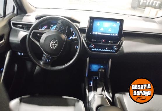 Autos - Toyota Corolla Cross SEG 2024 Nafta 34850Km - En Venta