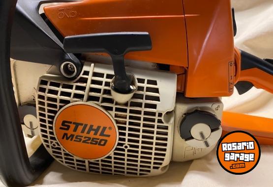 Herramientas - Combo Motosierra Stihl MS 250 y Motoguadaña FMT y accesorios - En Venta