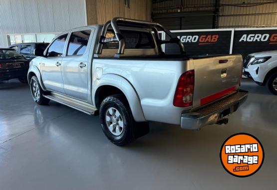Camionetas - Toyota Hilux SRV 2006 Diesel 380000Km - En Venta