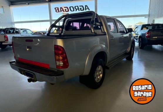 Camionetas - Toyota Hilux SRV 2006 Diesel 380000Km - En Venta