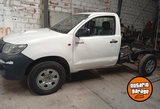 Camionetas - Toyota Hilux cabina simple 2013 Diesel 244000Km - En Venta