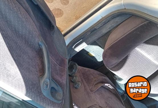 Autos - Chevrolet Vectra 2.2 1998 GNC 290000Km - En Venta