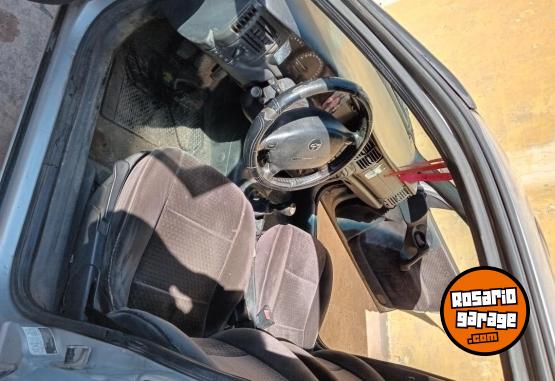 Autos - Chevrolet Vectra 2.2 1998 GNC 290000Km - En Venta