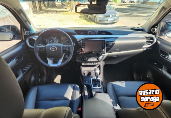Camionetas - Toyota Hilux SRX 4x4 AT 2021 Diesel 60000Km - En Venta