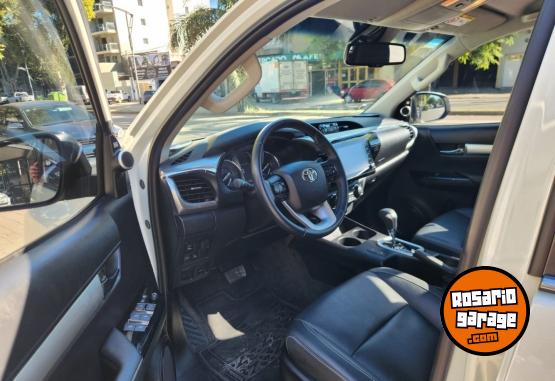 Camionetas - Toyota Hilux SRX 4x4 AT 2021 Diesel 60000Km - En Venta