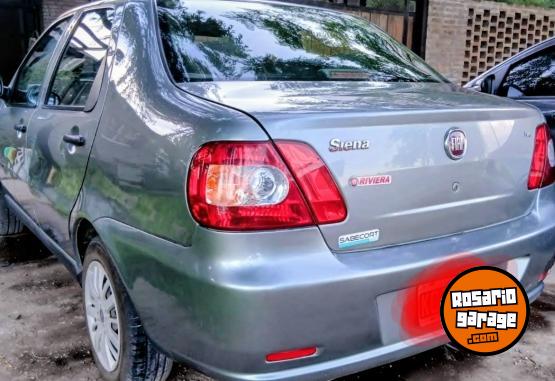 Autos - Fiat Siena 2011 GNC 130000Km - En Venta