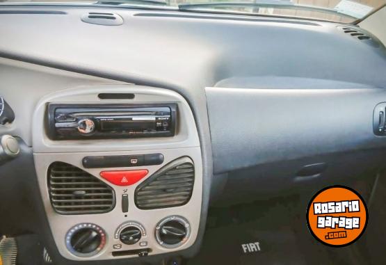 Autos - Fiat Siena 2011 GNC 130000Km - En Venta