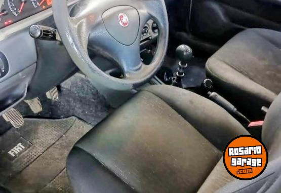 Autos - Fiat Siena 2011 GNC 130000Km - En Venta