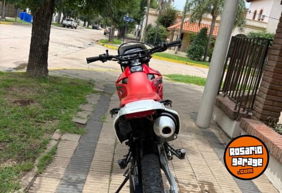 Motos - Honda Tornado 2015 Nafta 10400Km - En Venta