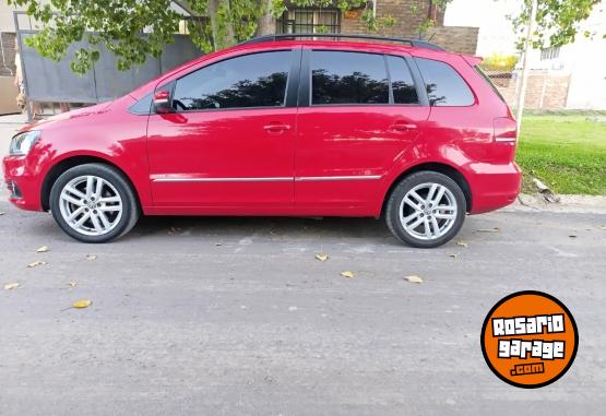 Autos - Volkswagen Suran highline 2015 Nafta 146000Km - En Venta