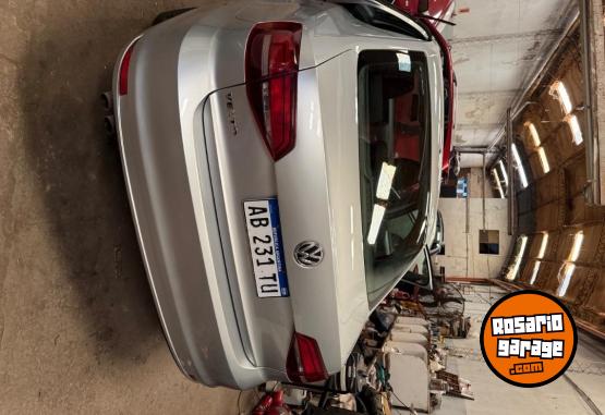 Autos - Volkswagen Vento 2.0 2017 Nafta 265000Km - En Venta