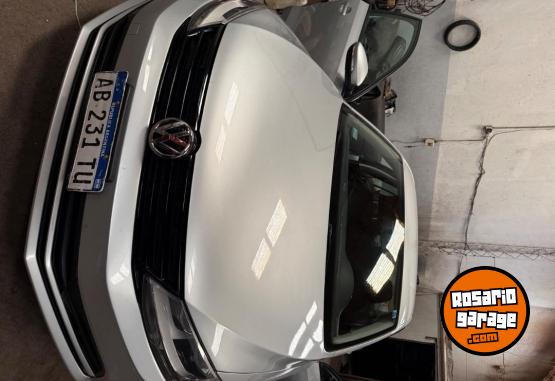 Autos - Volkswagen Vento 2.0 2017 Nafta 265000Km - En Venta