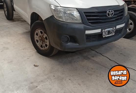 Camionetas - Toyota Hilux cabina simple chasi 2014 Diesel 340000Km - En Venta