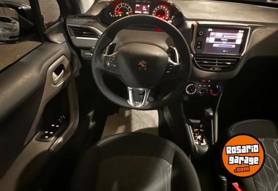Autos - Peugeot 208 2017 Nafta 75000Km - En Venta