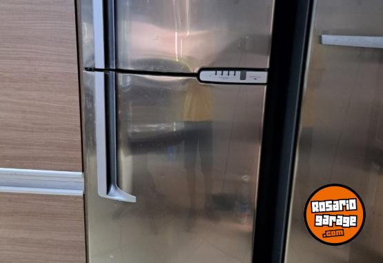 Hogar - Heladera con freezer y freezer vertical Whirlpool - En Venta