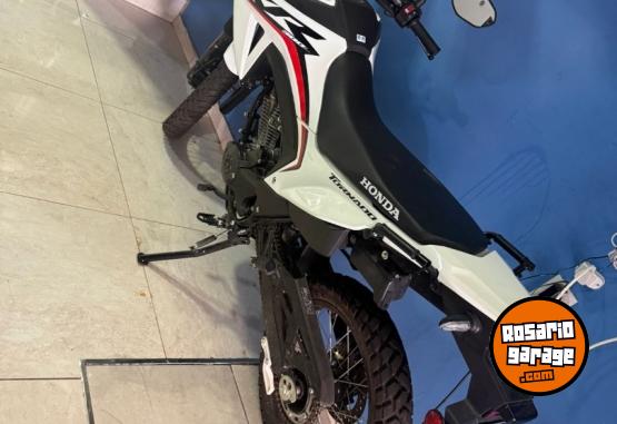 Motos - Honda Tornado 300 2025 Nafta 588Km - En Venta