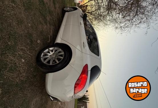 Autos - Peugeot 2013 2013 Nafta 109000Km - En Venta